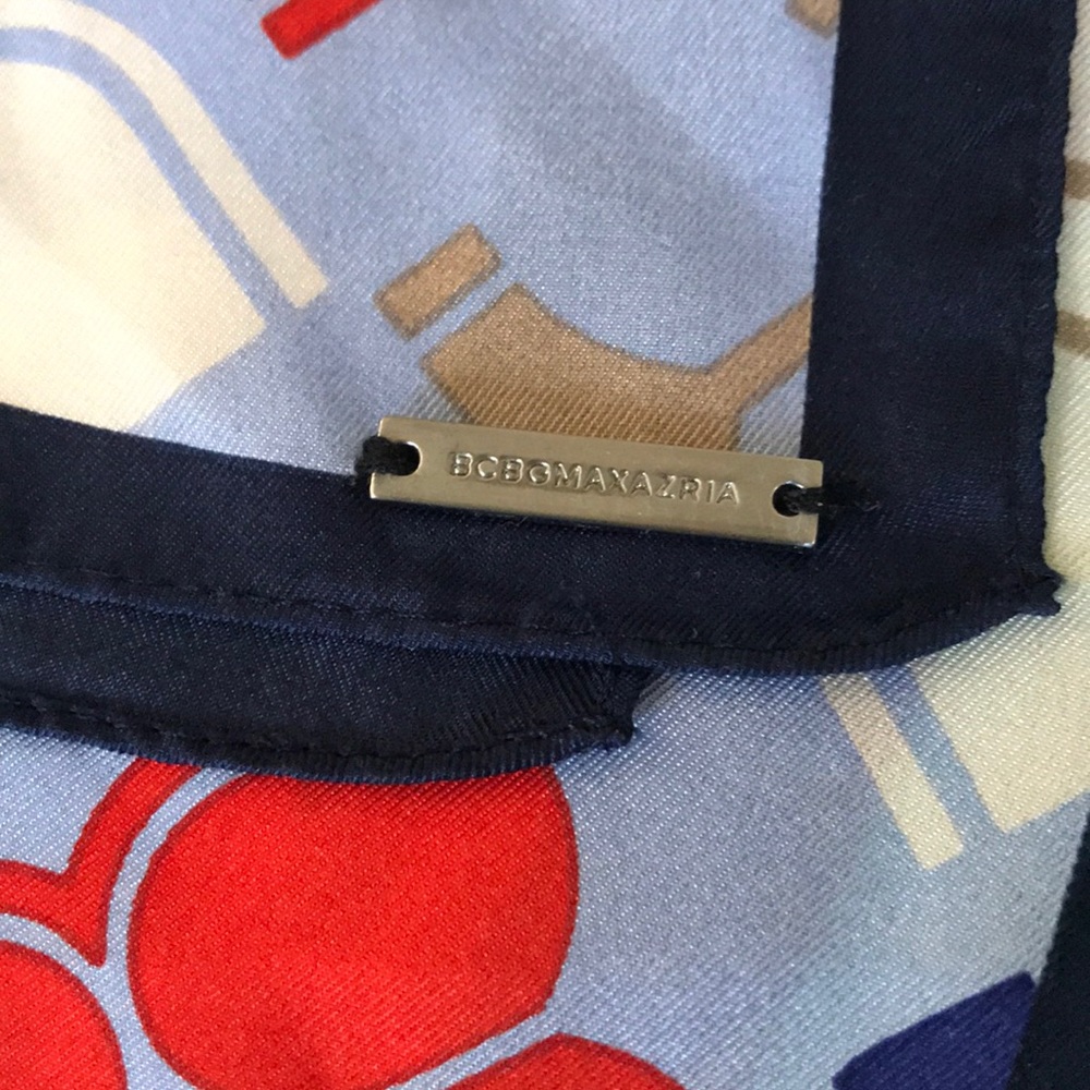 BCBG scarf